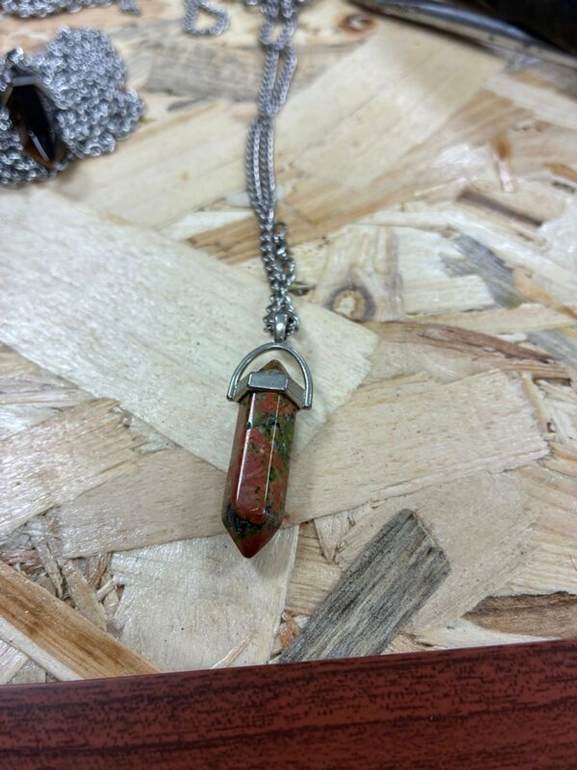 Fio de Aço com Pendente Unakite A 1
