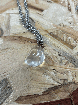 Fio de Aço com Pendente Cristal Rocha