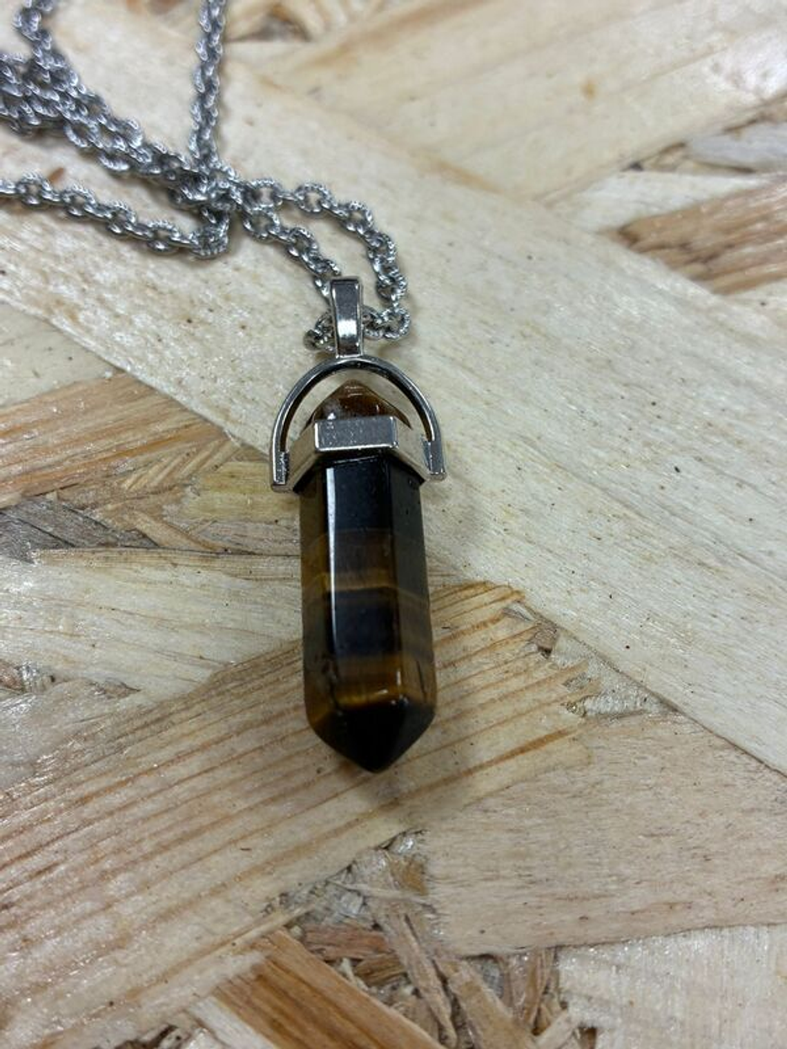 Fio de Aço com Pendente Olho de Tigre 1