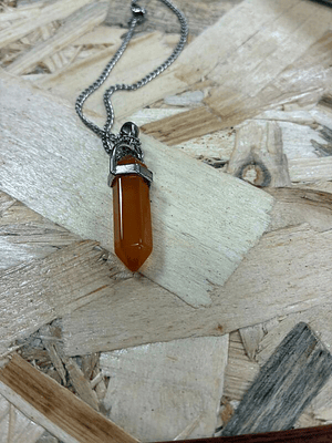 Fio de Aço com Pendente Cornalina A