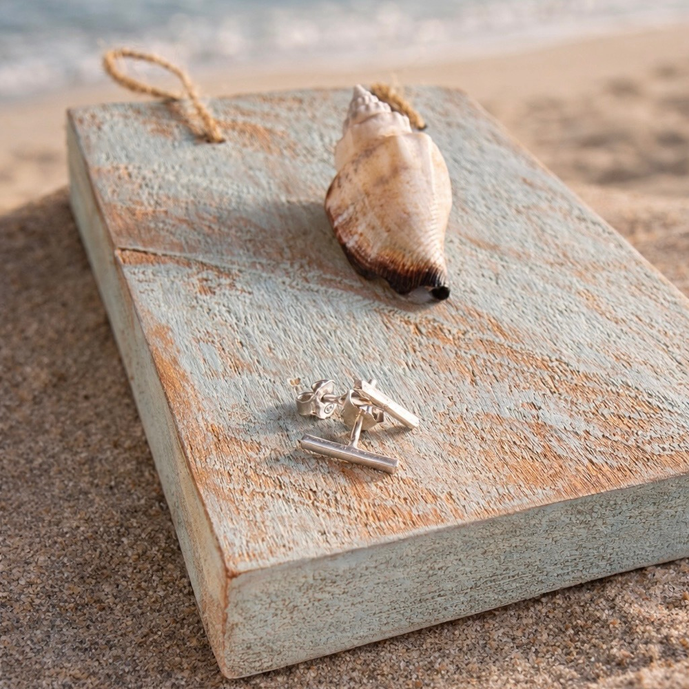 Minimalistic T Earrigs