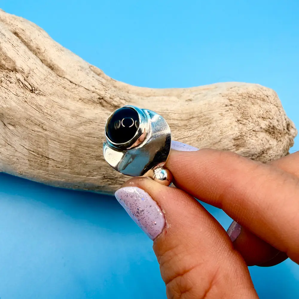 Onix Moon Ring