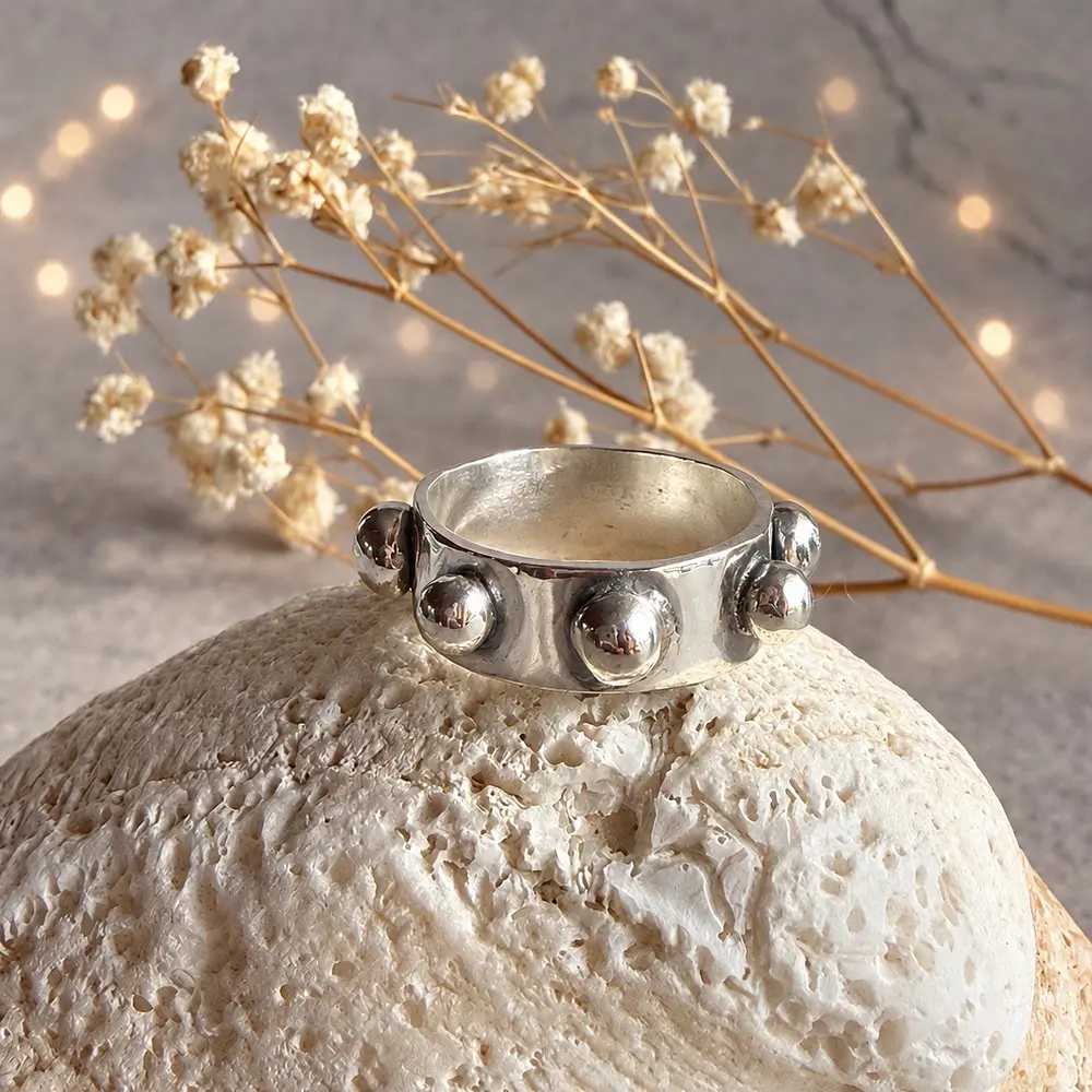 Magic Six Caviar Ring