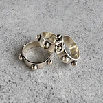 Magic Six Caviar Ring