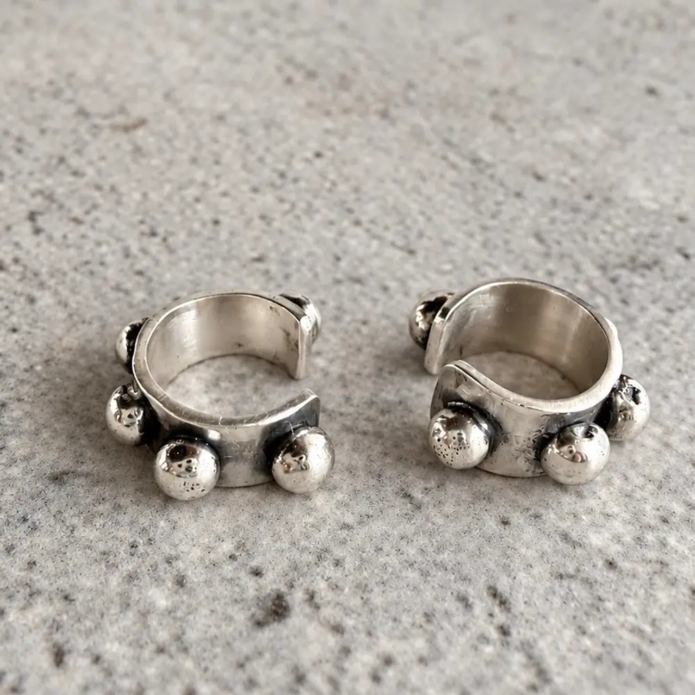 Magic Six CUFF