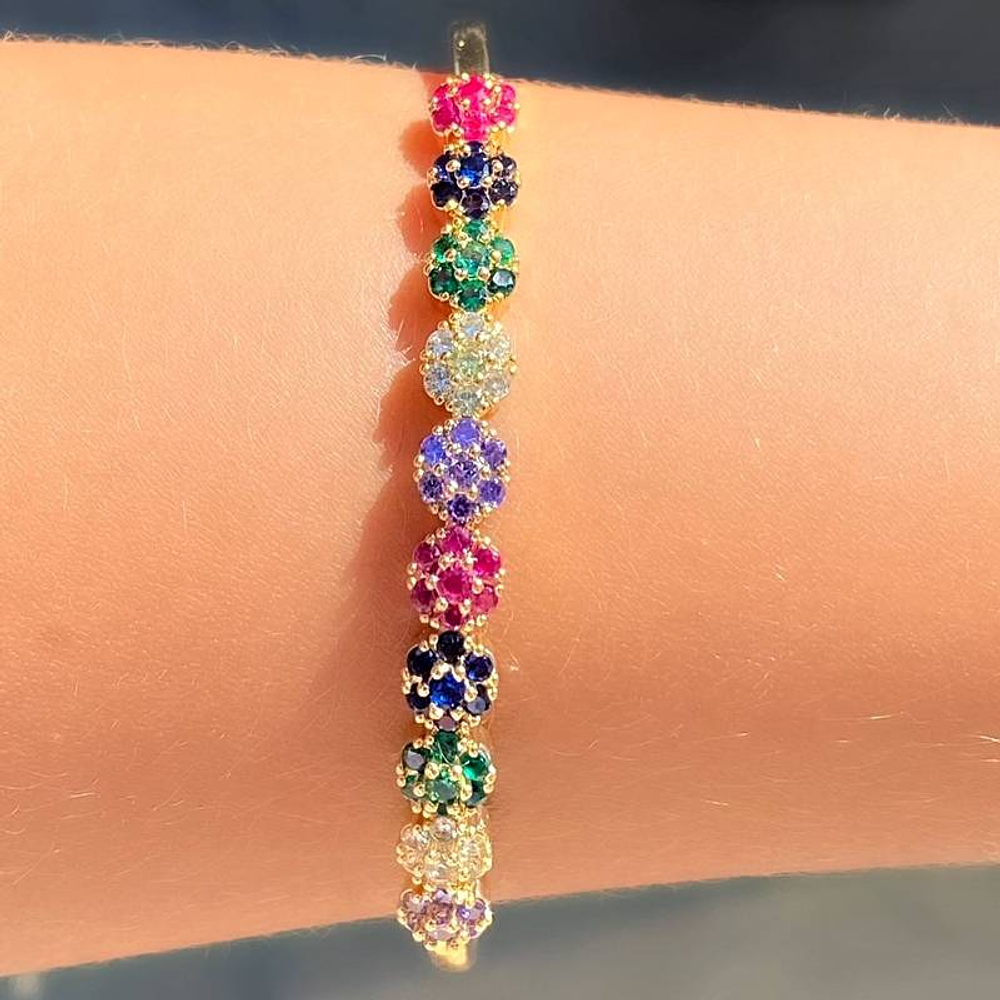 Bracelete com Detalhes em Flor Cravejado em Zircônias