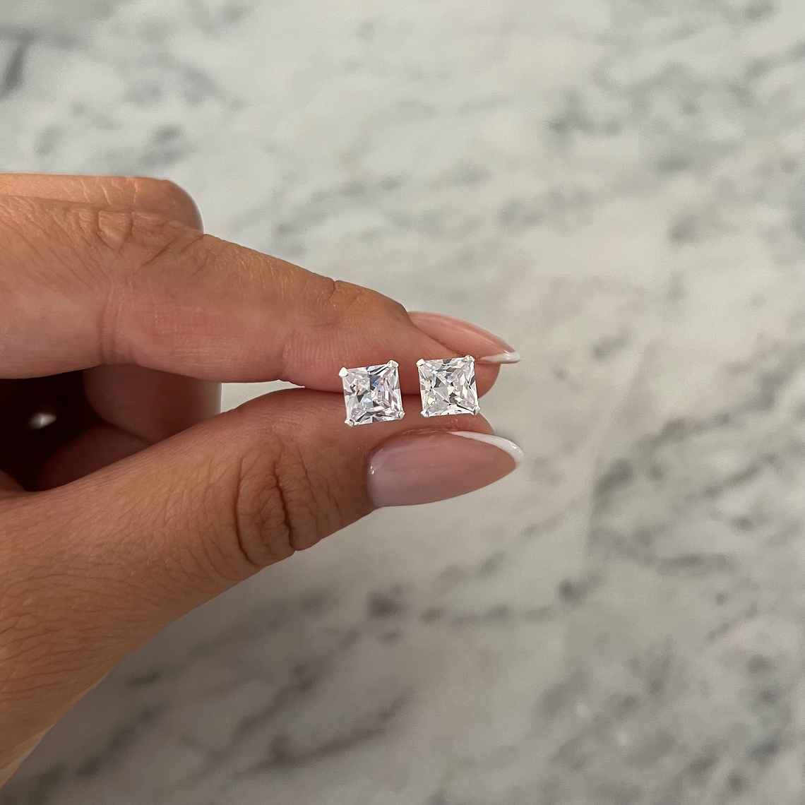 Arito Cuadrado Circón 1