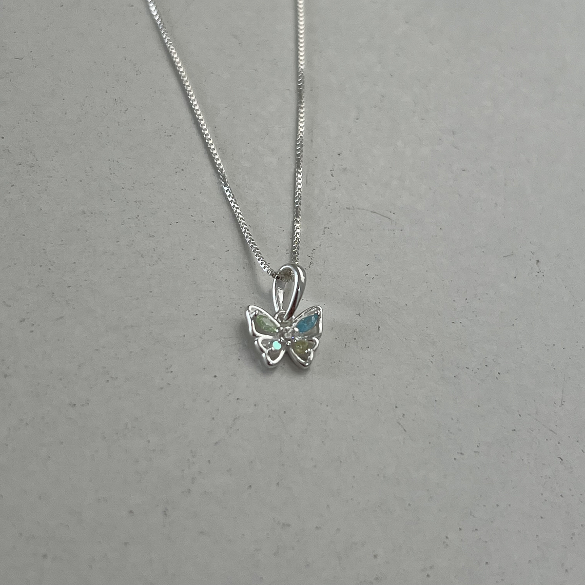 Collar Mariposa Circón 1