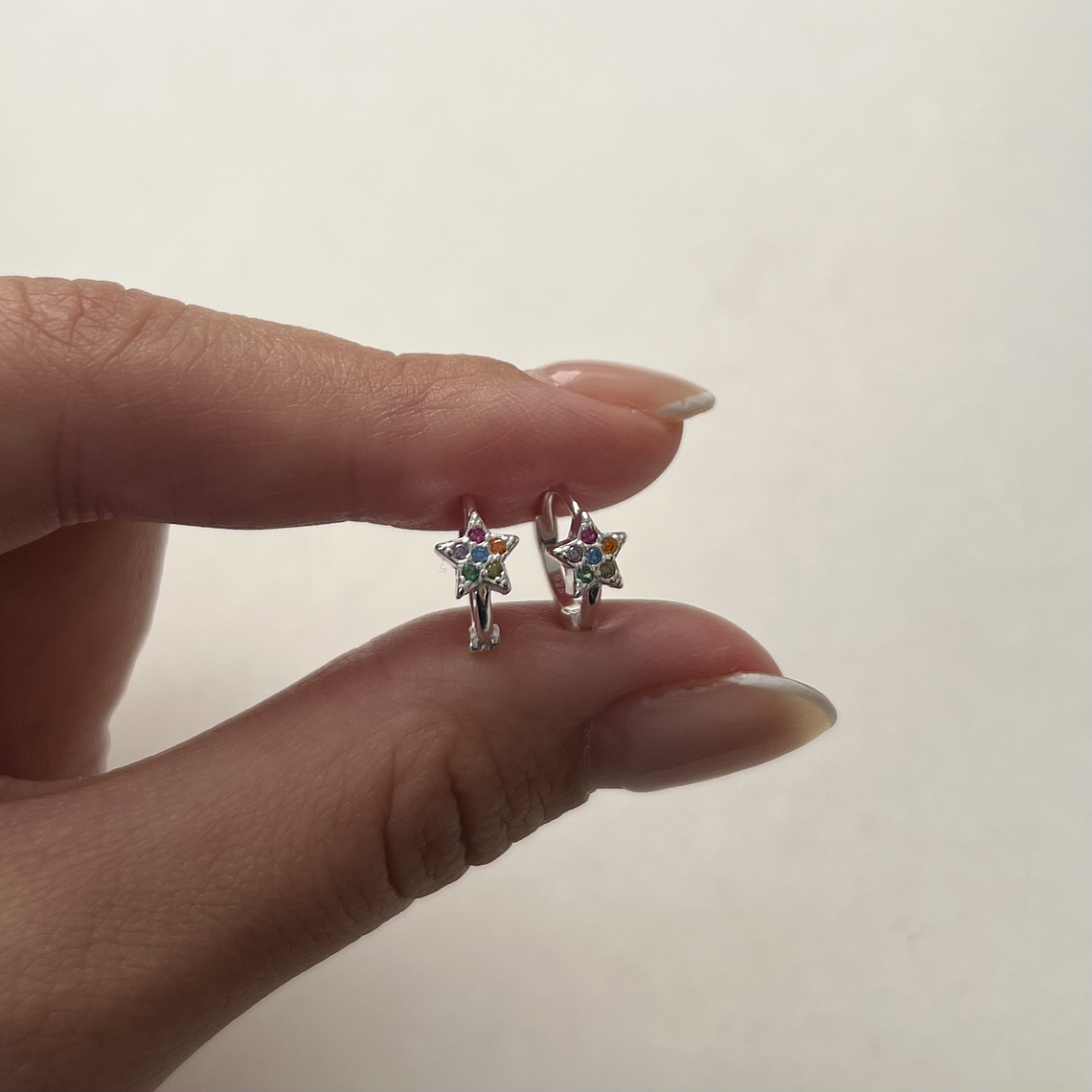 Huggie Star Multicolor 1