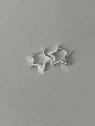 Huggie Star 18mm