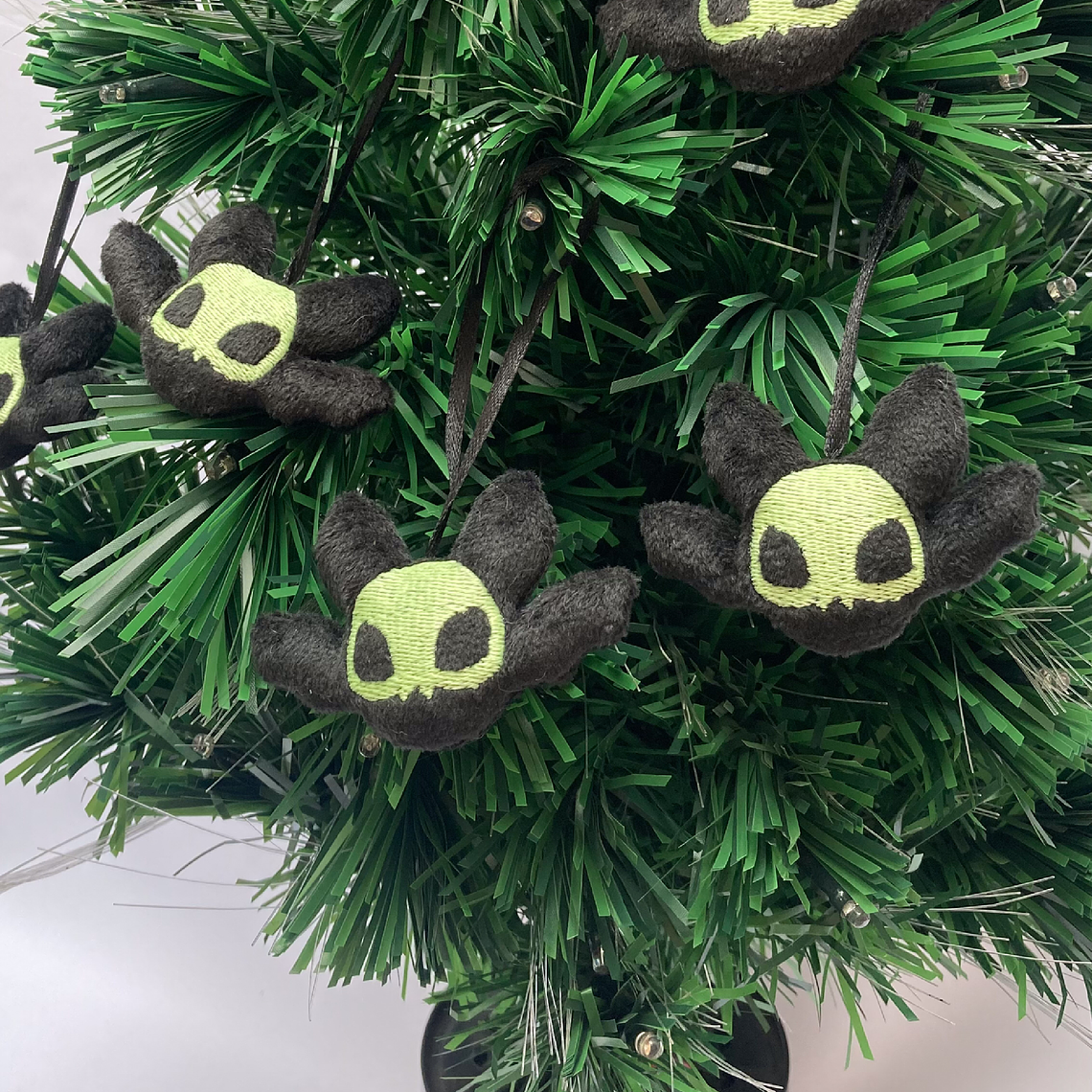 Tiny bats creepmas tree decor 2