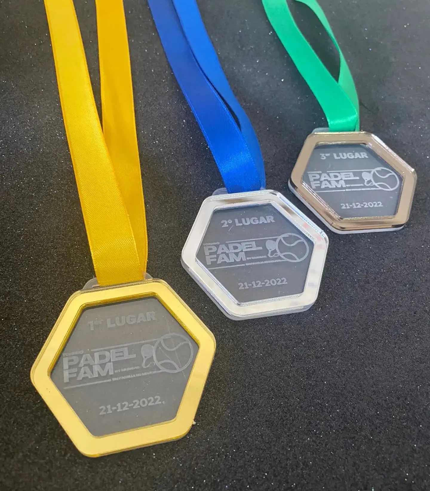 Medalla Hexagonal 2
