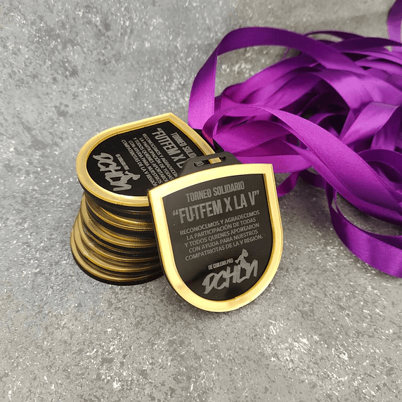 Medalla Forma Escudo de Acrílico 6