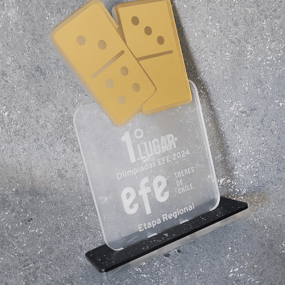 Galardón Dominó de Acrílico 1