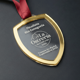 Medalla Forma Escudo de Acrílico