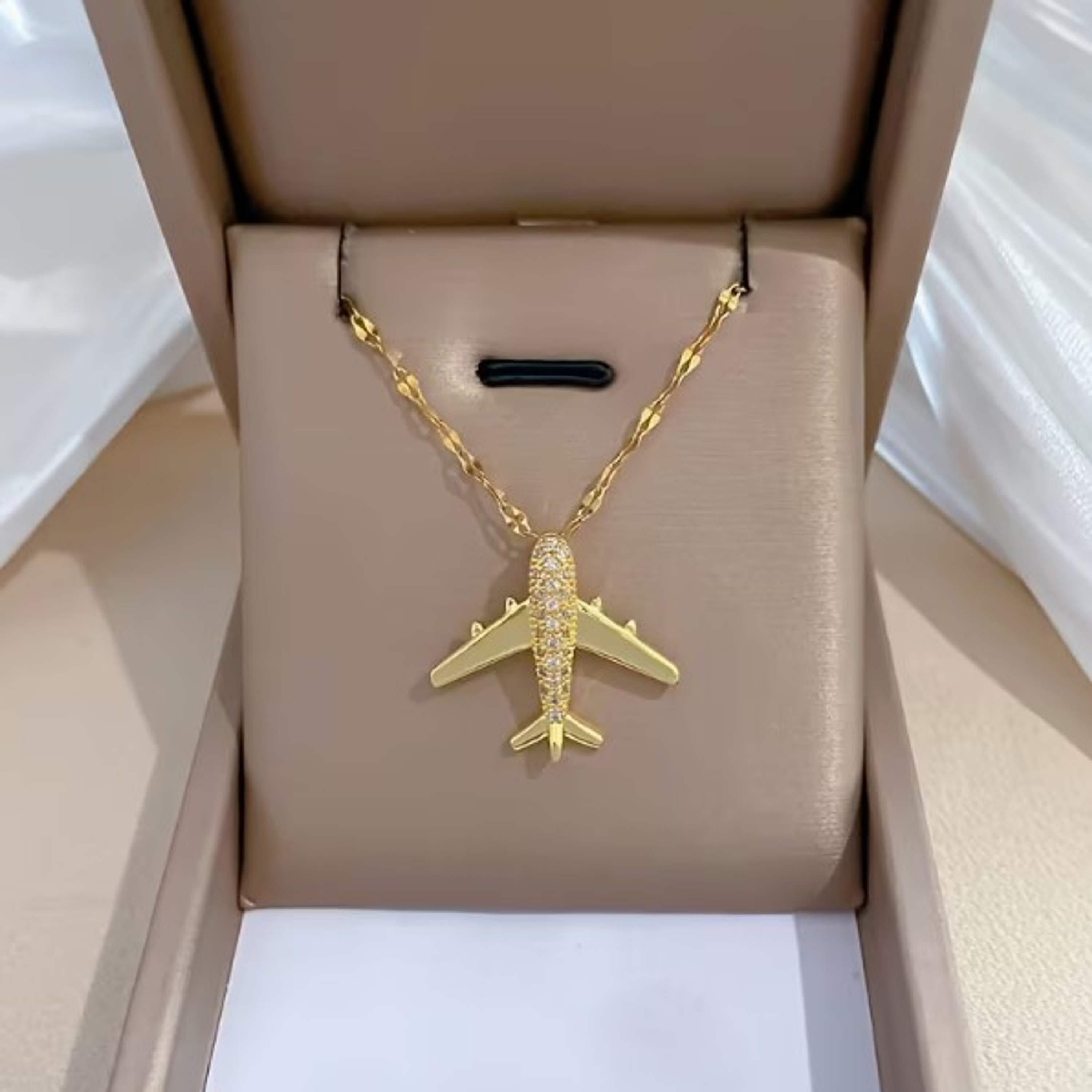 HERMOSO COLLAR COLLGANTE DE AVION 18K🌍 2