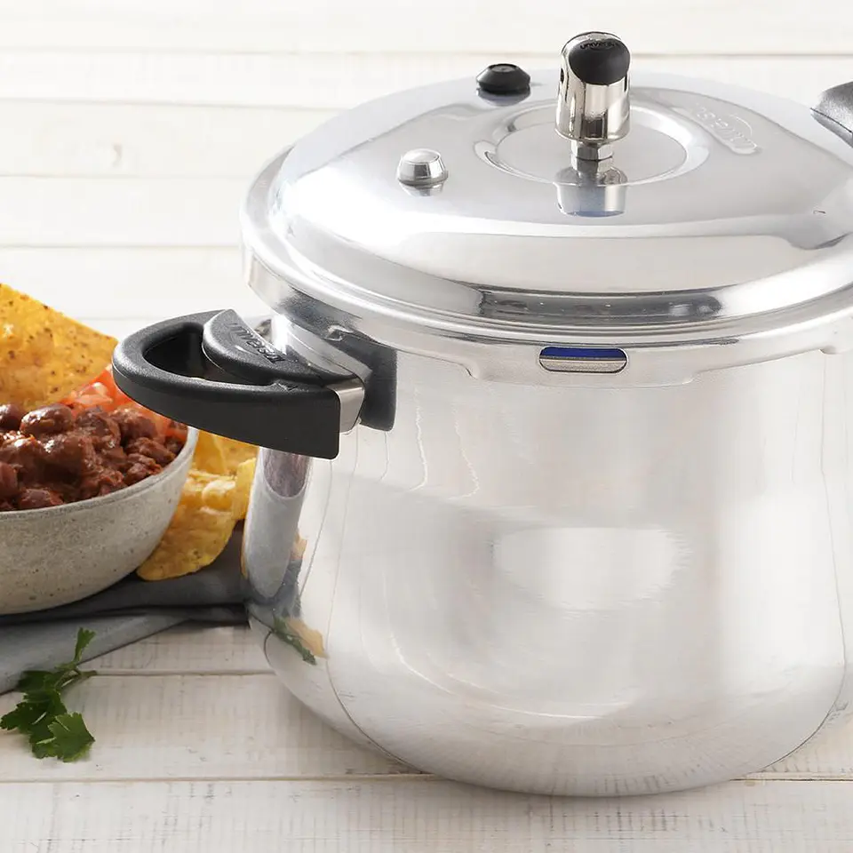 Olla A Presión Nova 6L UNIVERSAL L29690 2
