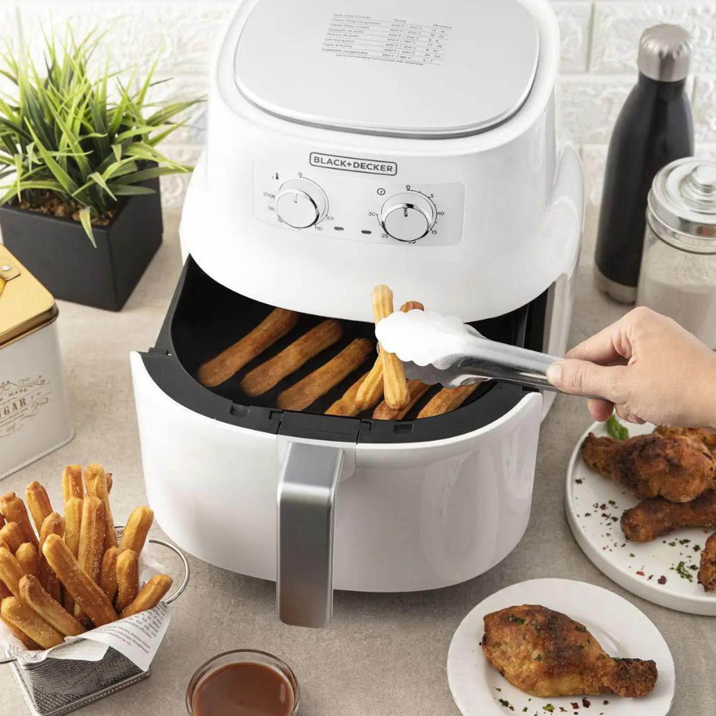 FREIDORA DE AIRE BLACK & DECKER 4,5 Freidora de aire Blanco HF4004W 3