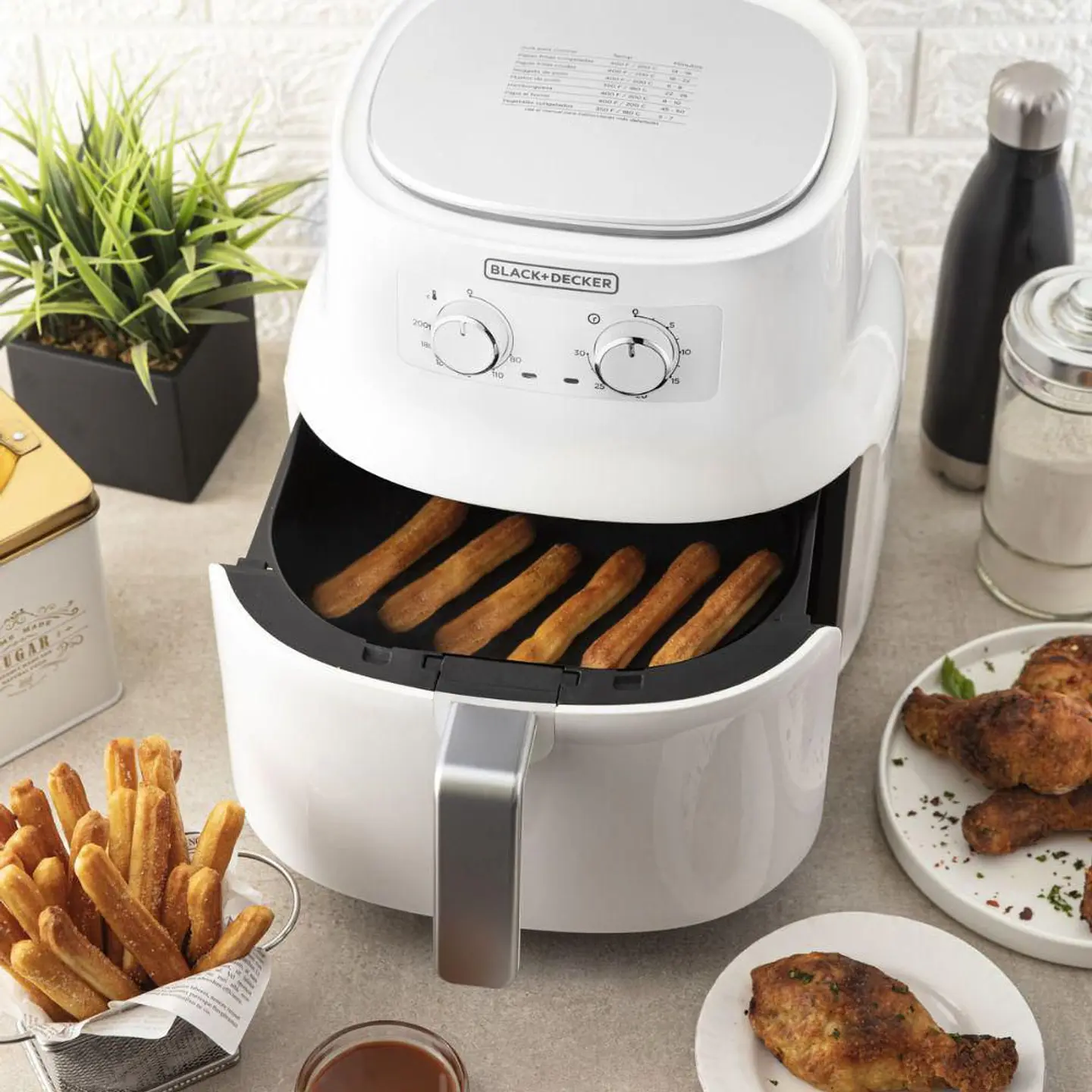 FREIDORA DE AIRE BLACK & DECKER 4,5 Freidora de aire Blanco HF4004W 4