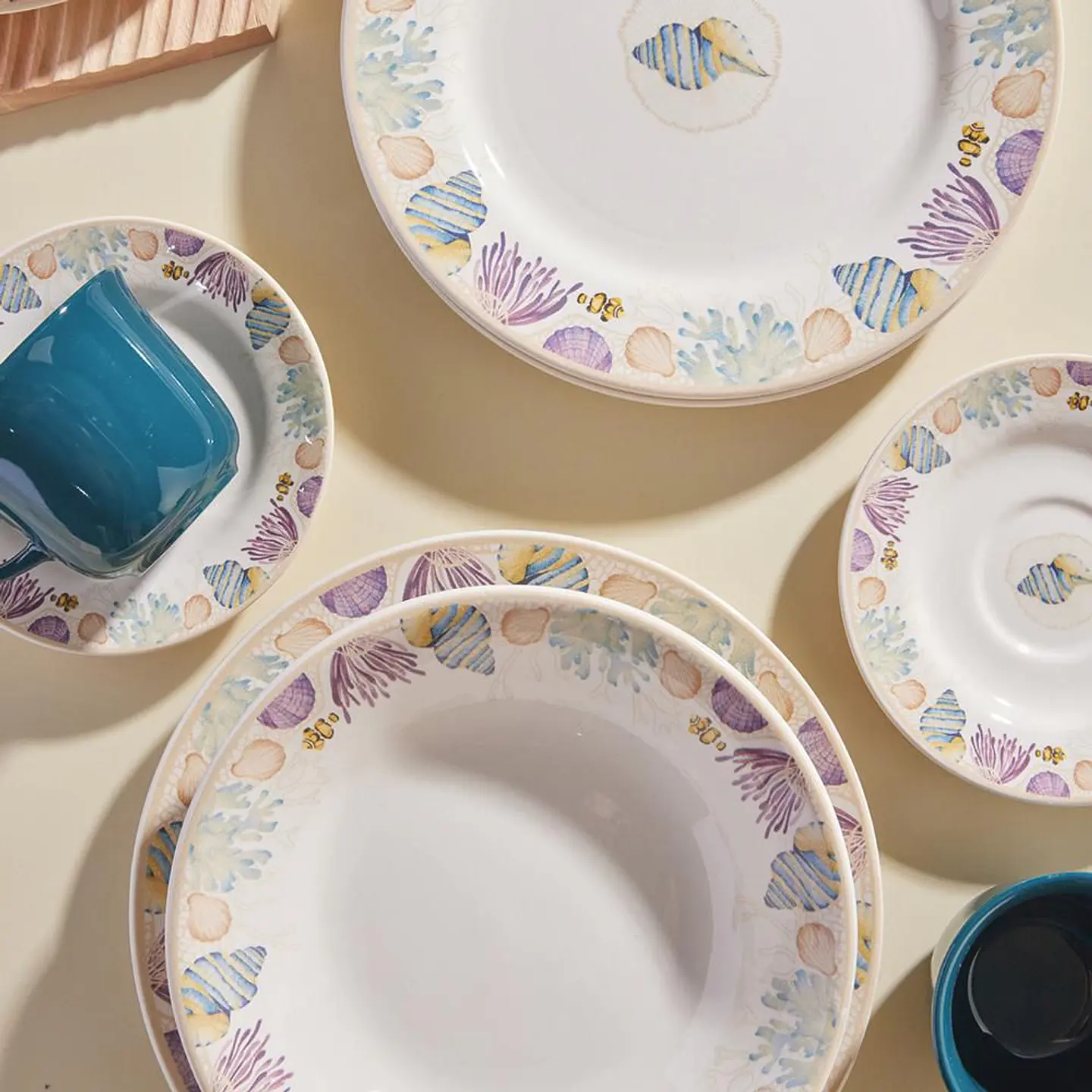 Vajilla Bahari 4 Puestos 16Pzs CORONA VL164J040116 2