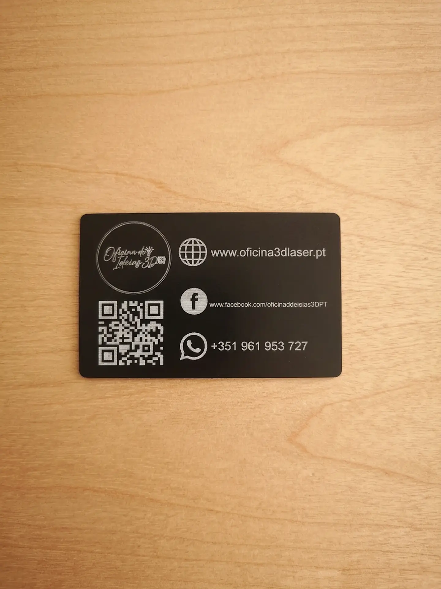 Cartões de Visita em Alumínio Personalizáveis 2