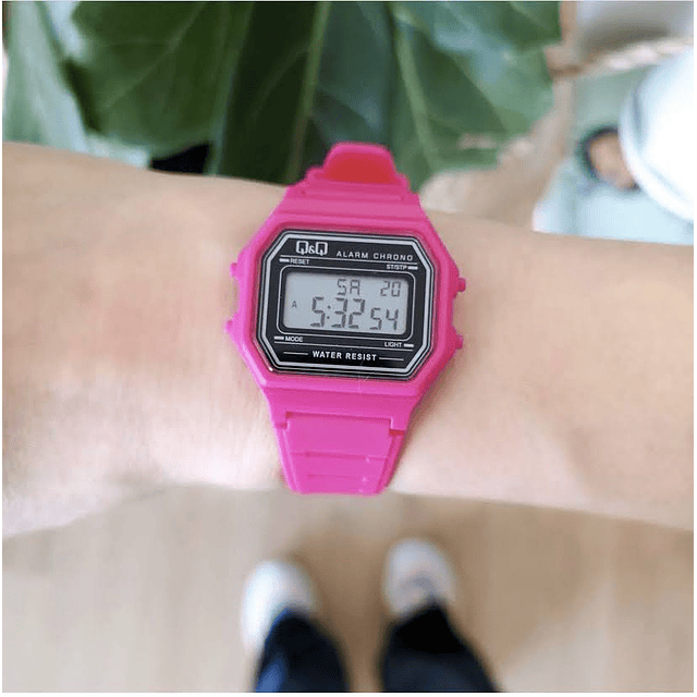 Reloj Q&Q Vintage Mujer Resina Fucsia M173J017Y