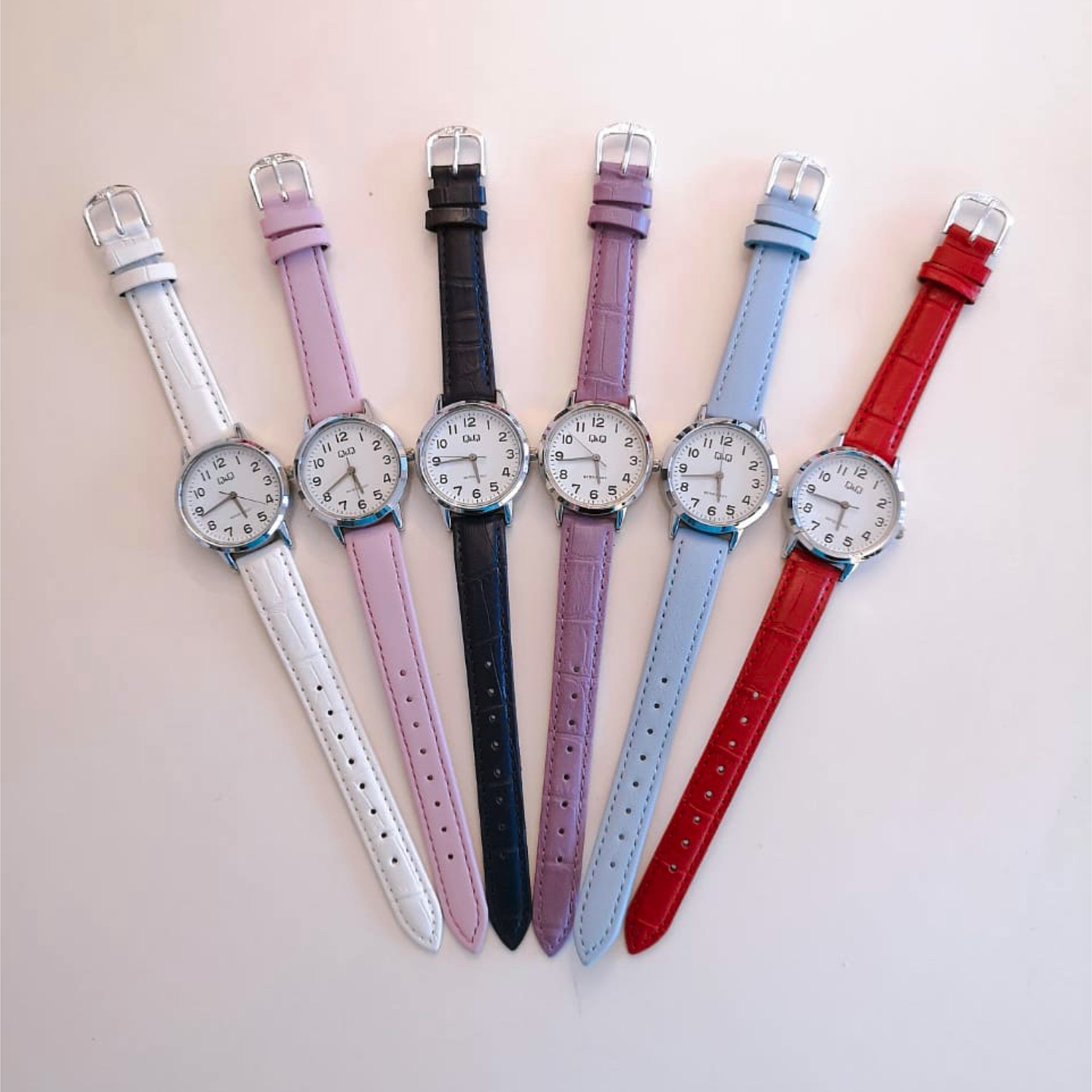 Reloj Q&Q Clásico Mujer Cuero Rosado Q925J354Y 4