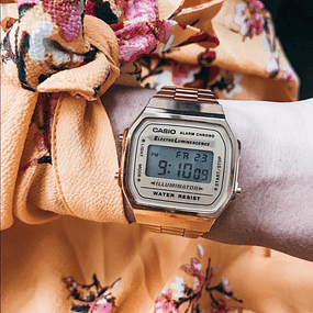 Reloj Casio Vintage Mujer Dorado Flores LA-680WGA-4C