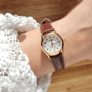 Reloj Casio Mini Vintage Cuero Café Pinguinos LTP-1094Q-7B6