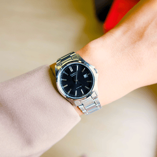 Reloj Casio Vintage Análogo Plateado Negro LTP-1183A-1A