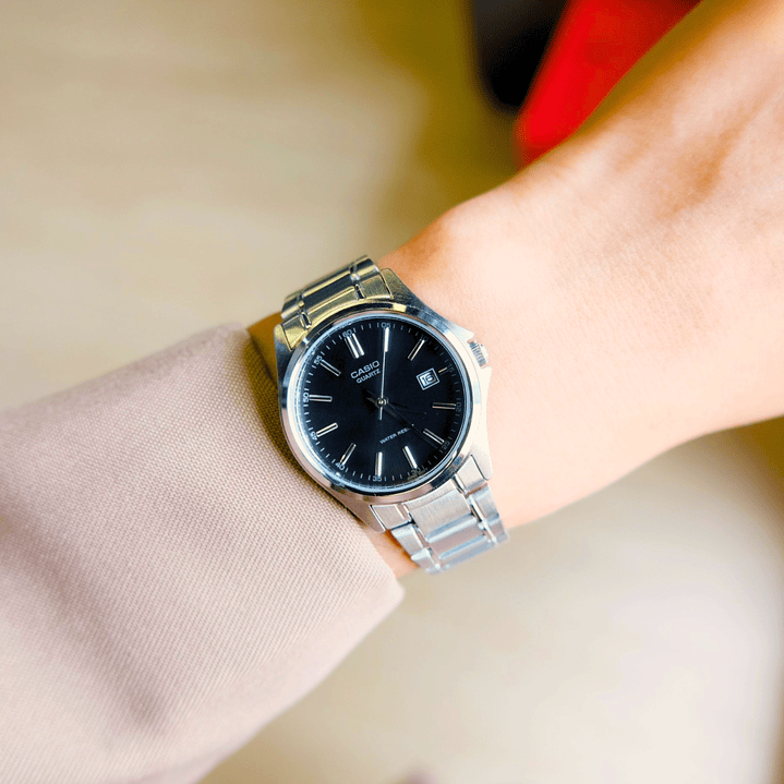 Reloj Casio Vintage Análogo Plateado Negro LTP-1183A-1A 2