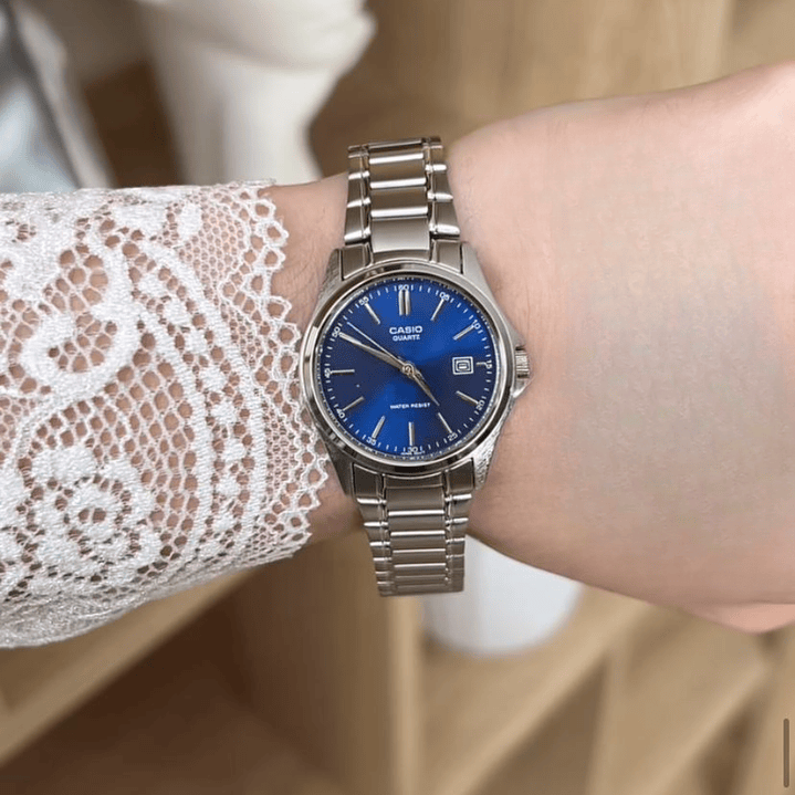 Reloj Casio Vintage Análogo Plateado Azul LTP-1183A-2A 2