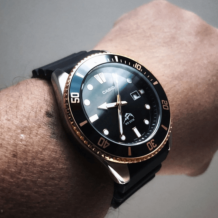 Reloj Casio Submariner Marlin Duro Buceo Correa Resina MDV106G-1AV 4