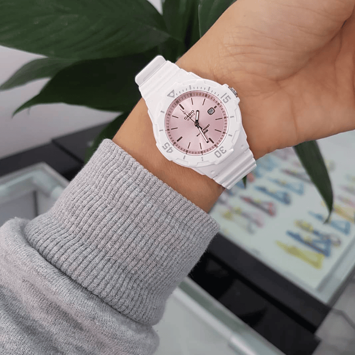 Reloj Casio Sport Mujer Resina Blanco LRW-200H-4E3 5