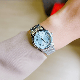 Reloj Casio Mini Mujer con Fecha Plateado LTP-V002D-2B