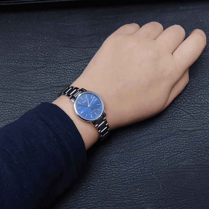 Reloj Q&Q Mujer Análogo Plateado Azul C65A-007PY 2