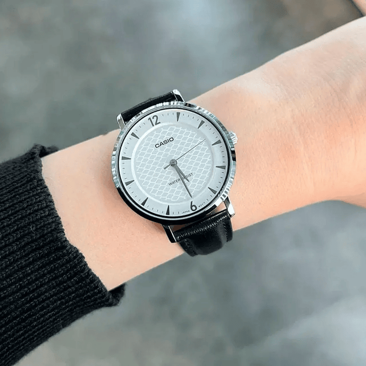 Reloj Casio Mujer Minimalista Cuero LTP-VT04L-7A2 2