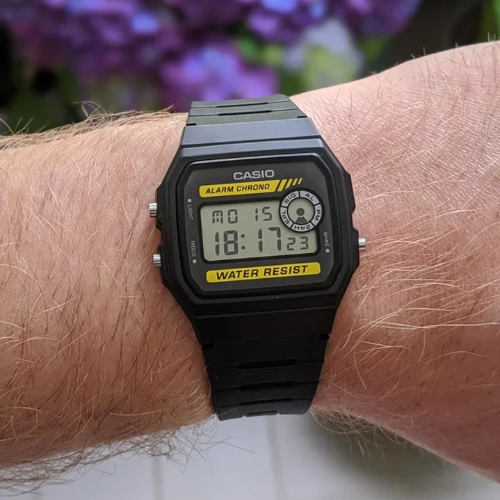 Reloj Casio Vintage Clásico Digital F-94WA-9 2
