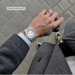 Reloj Q&Q Hombre Análogo Plateado A05A-002PY 