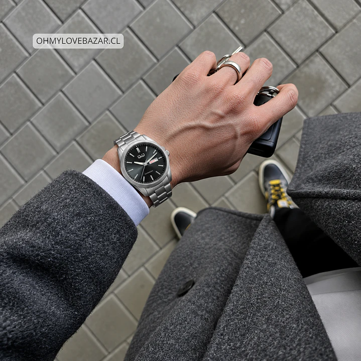 Reloj Q&Q Hombre Análogo Plateado Negro A05A-005PY   2