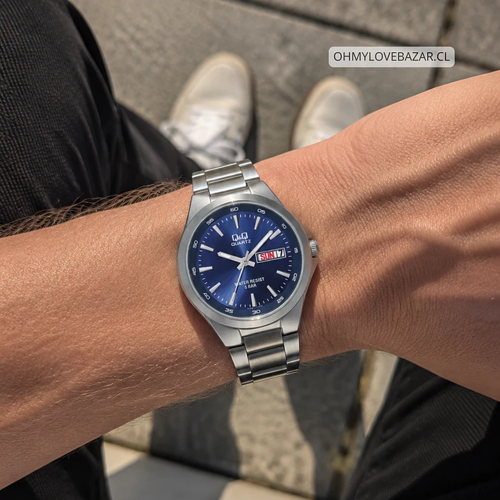Reloj Q&Q Hombre Análogo Plateado Azul A164J212Y 2