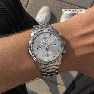 Reloj Q&Q Hombre Análogo Plateado A39A-001PY