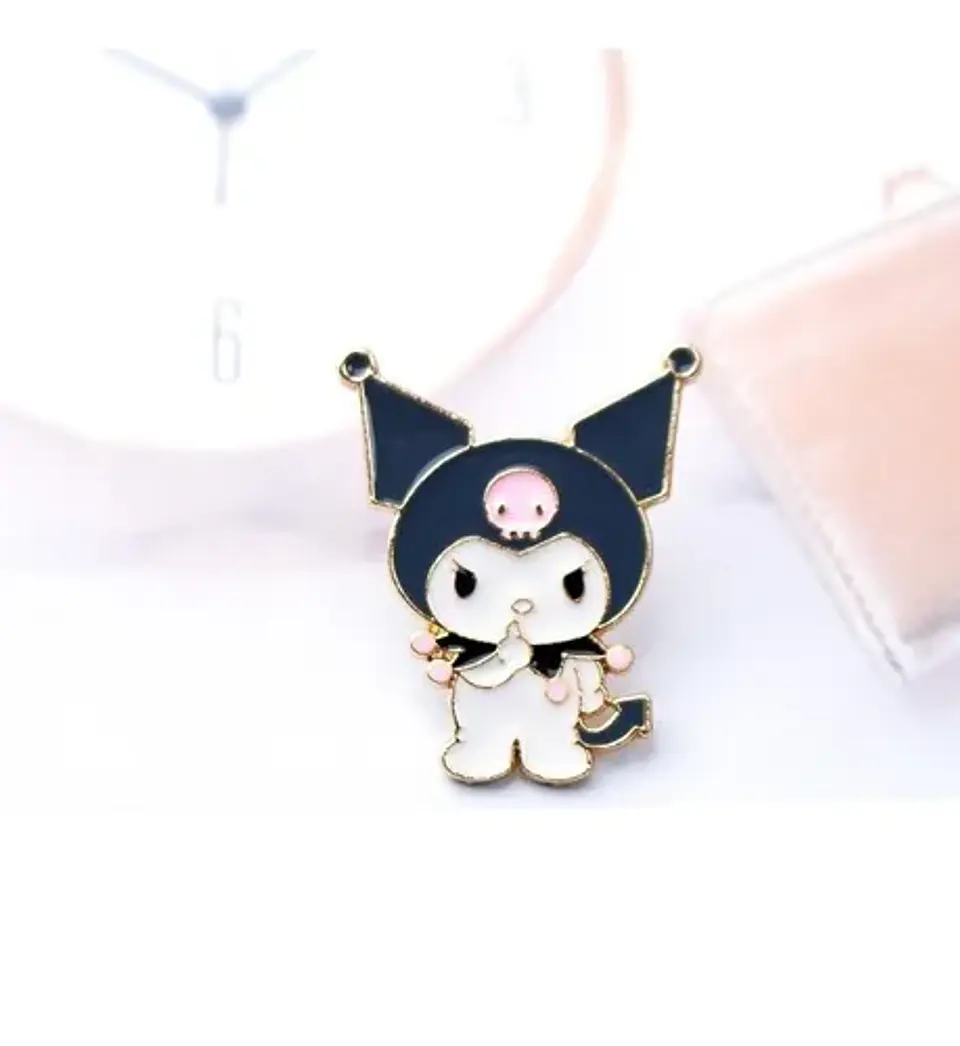 Pins Kuromi / Hello Kitty / (pines) Broches Metálicos 15