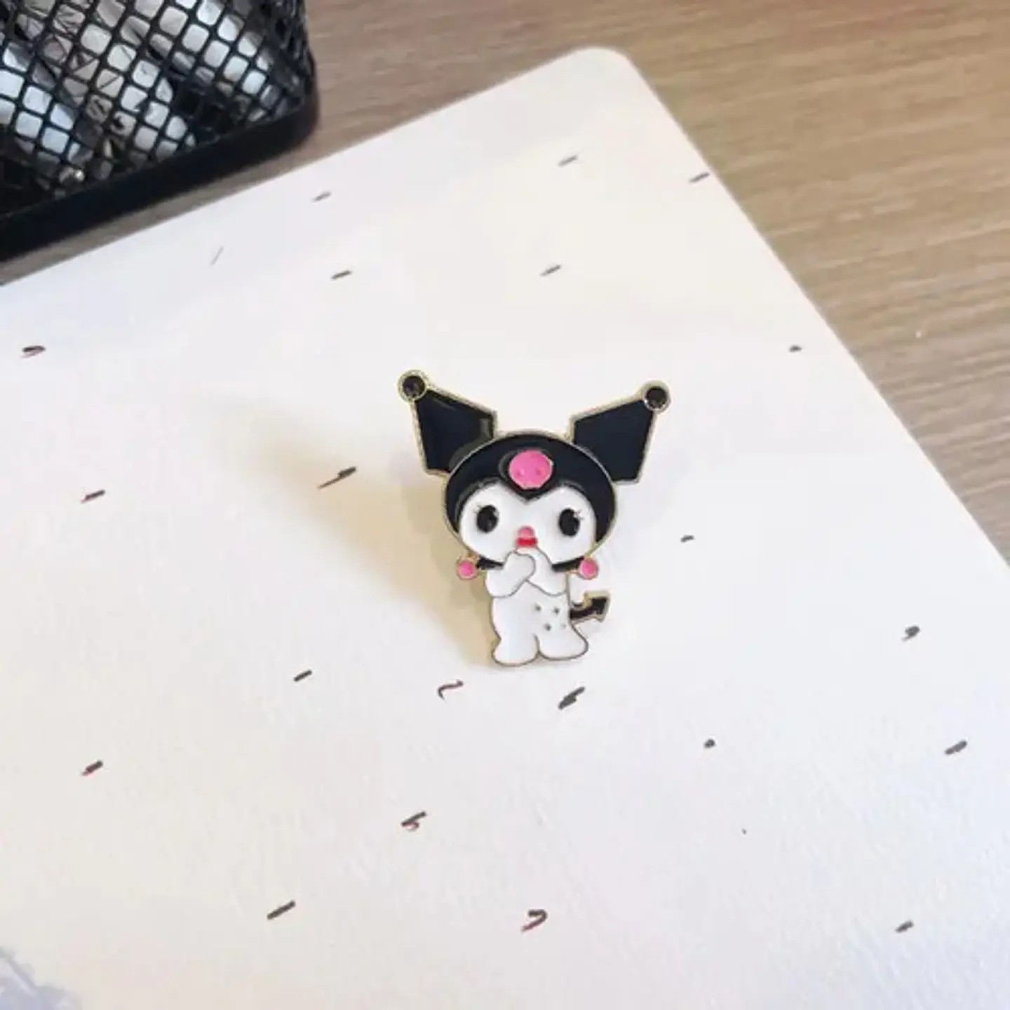 Pins De Kuromi / Hello Kitty / Broches Metálicos (pines) 11
