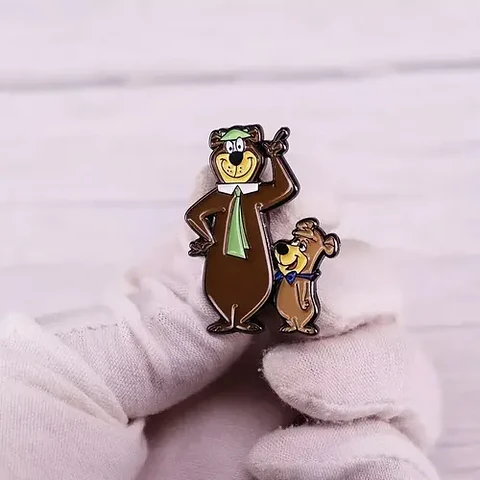 Pins De Oso Yogui / El Oso Yogui / Pines Metálicos (broches)