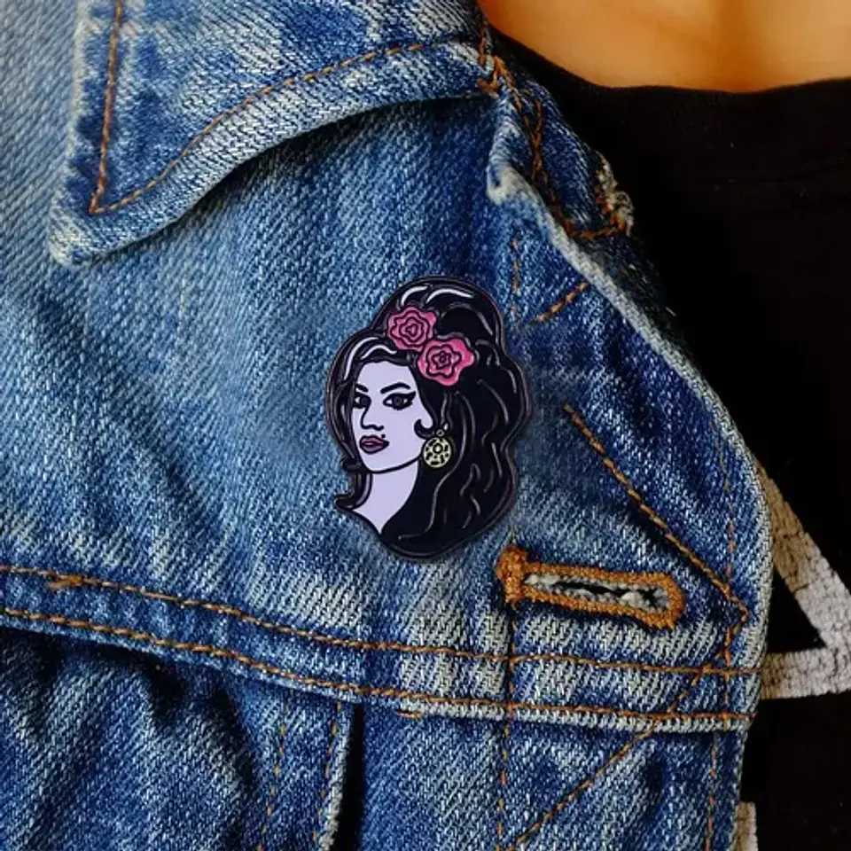 Pins De Amy Winehouse / Musica / (pines) Broches Metálicos 5