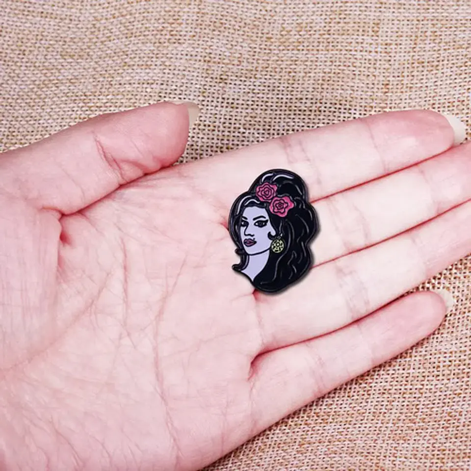 Pins De Amy Winehouse / Musica / (pines) Broches Metálicos 7
