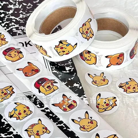 Pikachu - Set De 500 Stickers / Rollo De Pegatinas