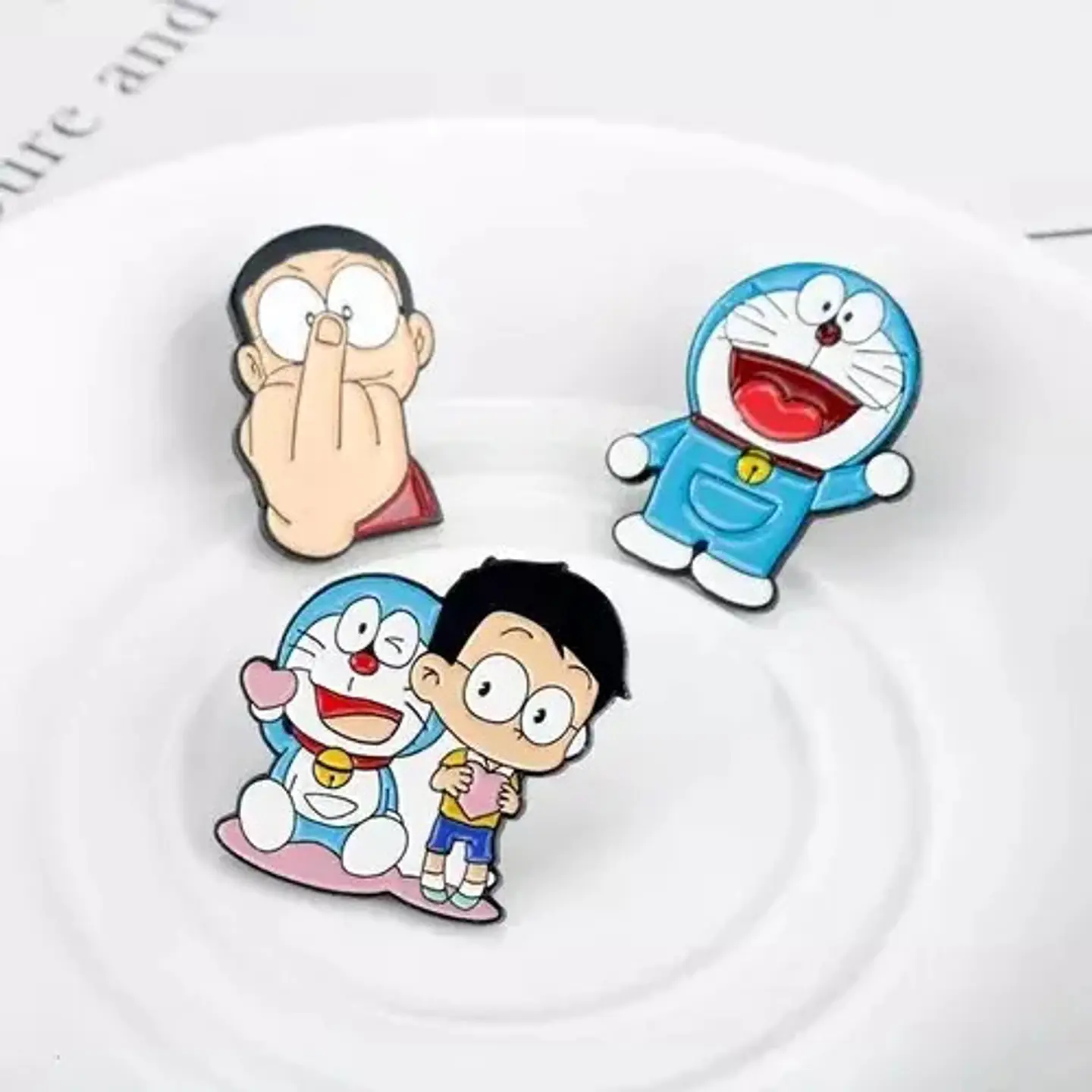 Pins De Nobita Nobi / Doraemon / Broches Metálicos (pines) 6