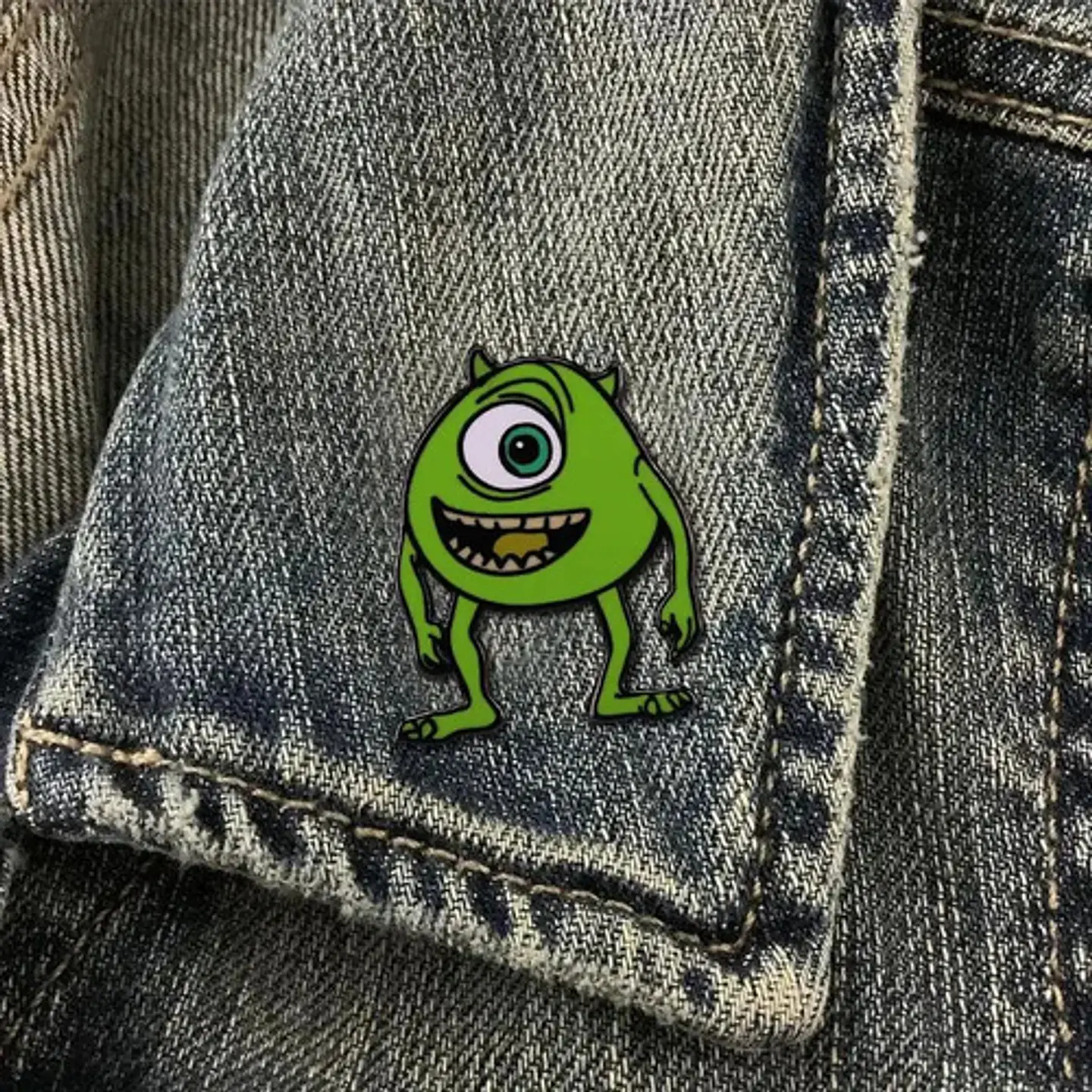 Pins De Mike Wazowski / Monsters, Inc / Pines Metálicos 6